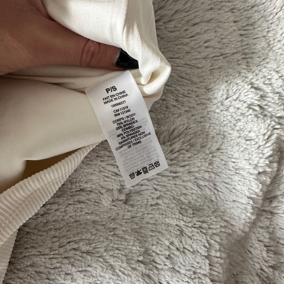 Ribbed contour cropped top - Picture 4 of 4